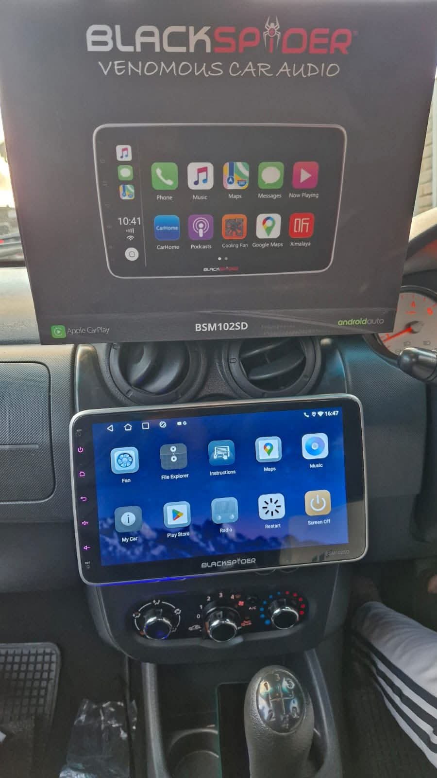 BLACKSPIDER BSM102SD 10.1" ANDROID 11 APPLE CARPLAY TOUCHSCREEN WITH REVERSE CAMERA - Image 3
